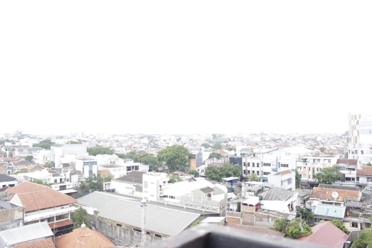Apartemen Stylish And Comfy 2br Grand Afrika By Travelio