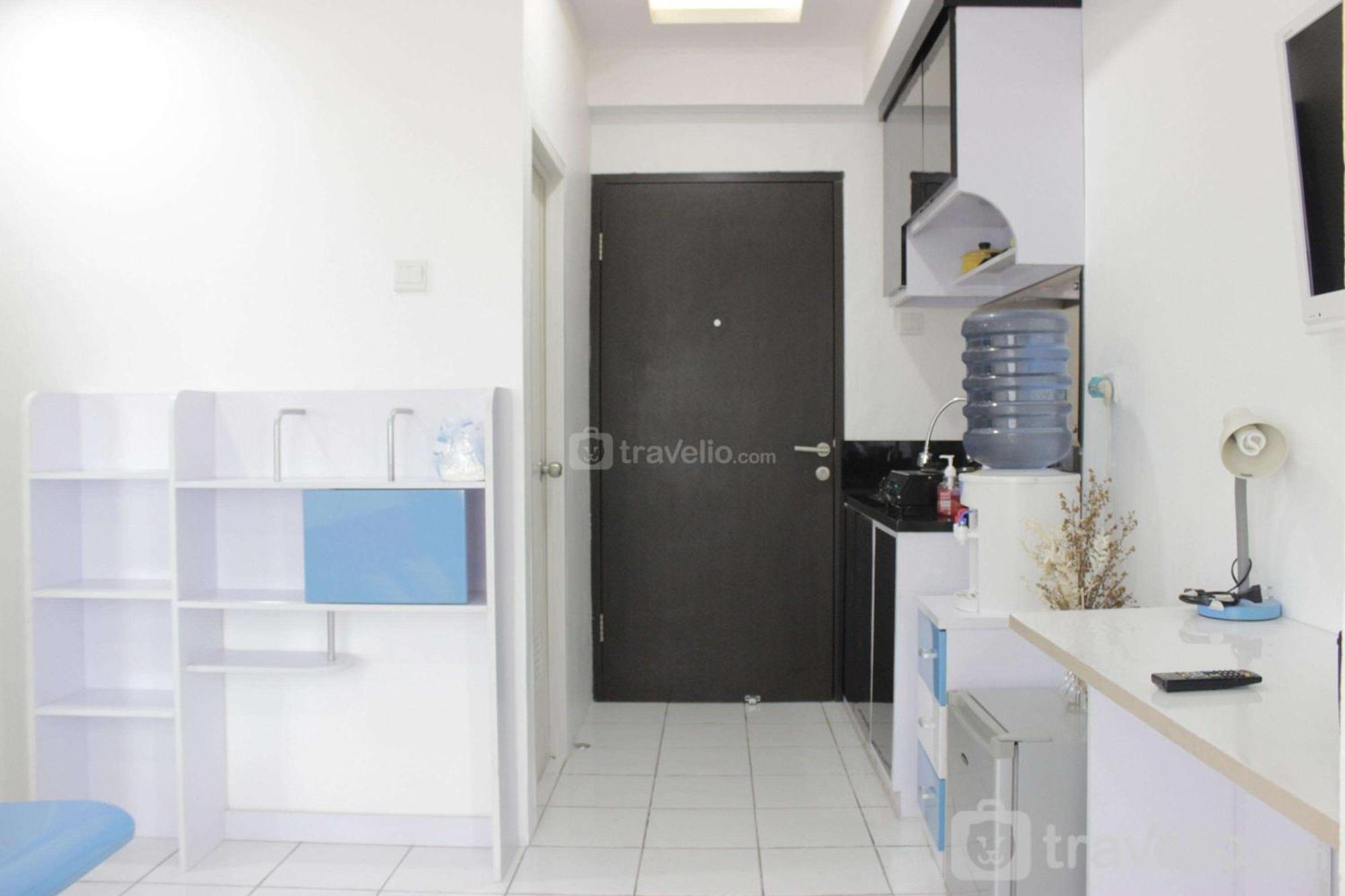 Stylish And Comfy 2br Grand Afrika By Travelio Apartemen *