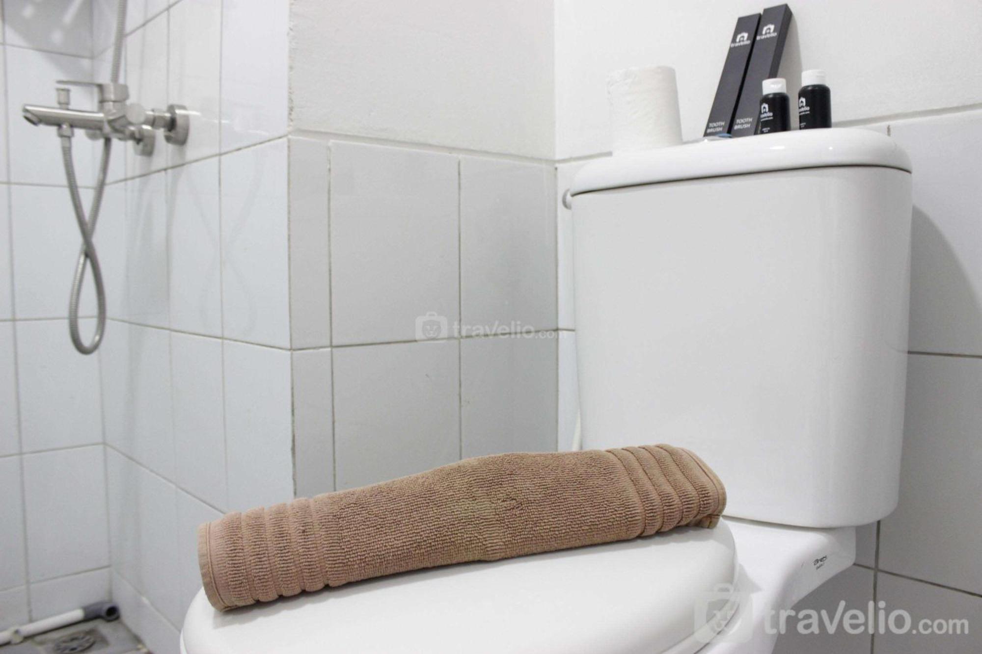Stylish And Comfy 2br Grand Afrika By Travelio Bandung